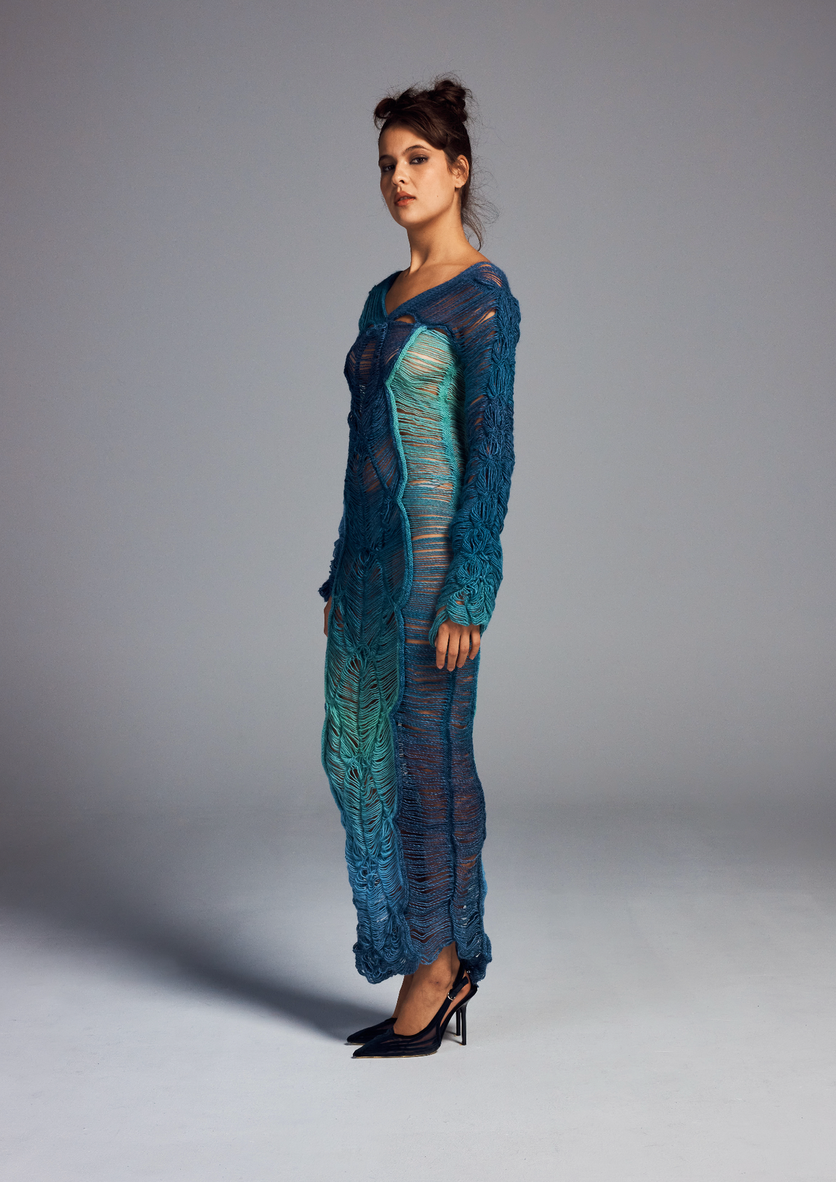 ROBE EN MAILLE ARTISANALE DÉGRADÉE DE BLEU