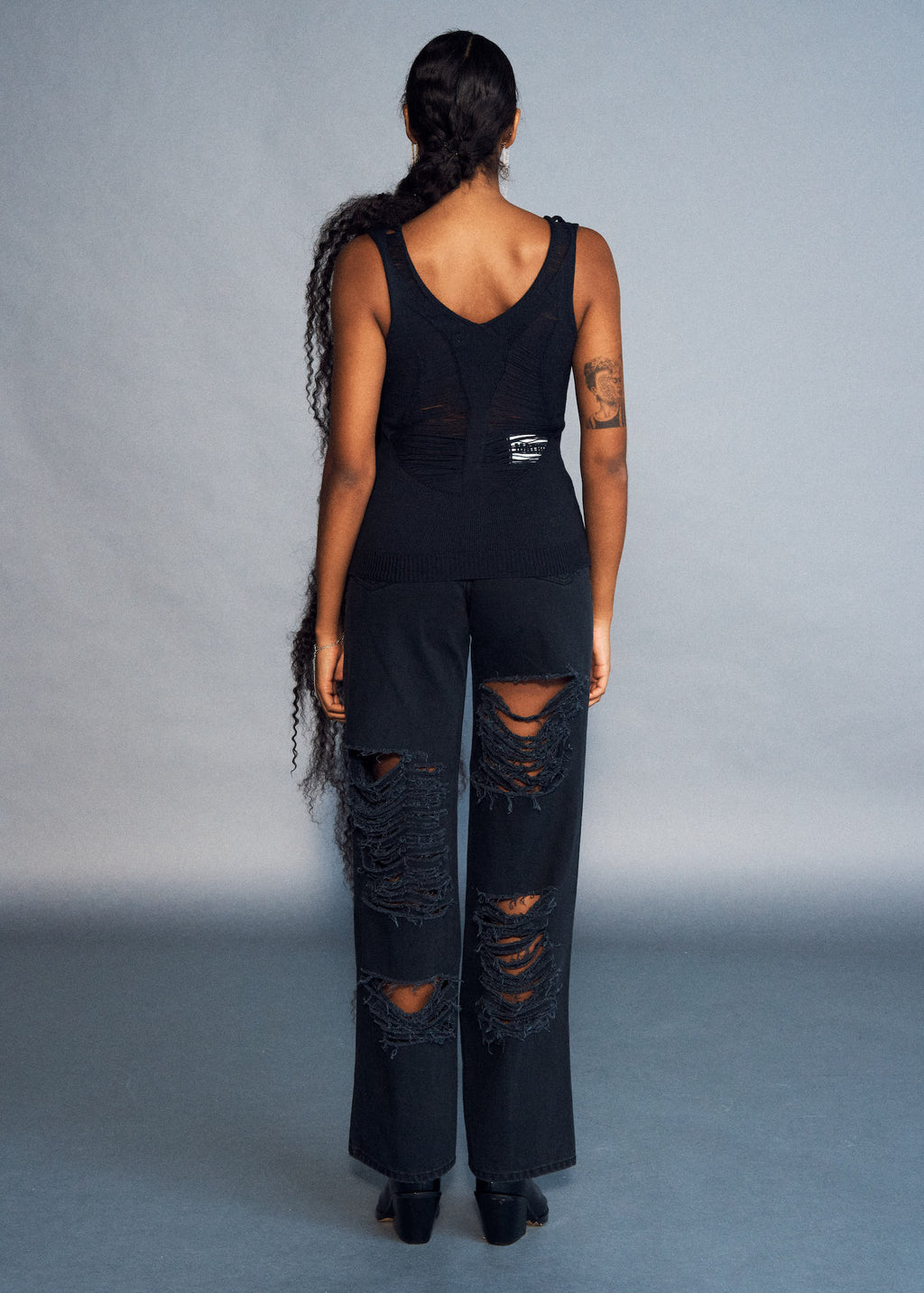 JEAN LOU NOIR LACÉRÉ FEMME